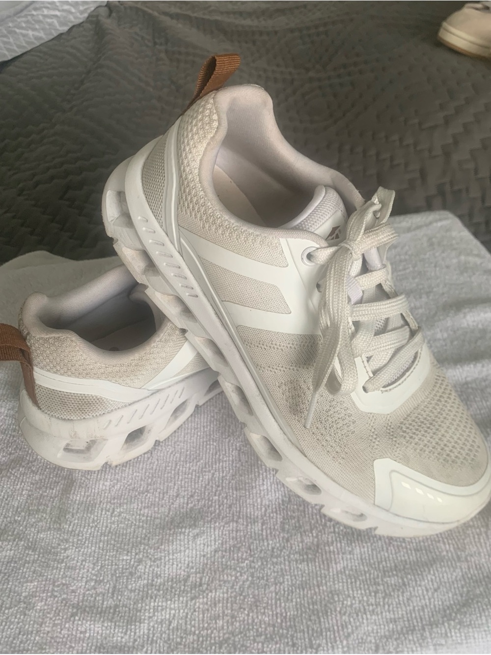 Avia White Athletic Mesh Women’s Sneakers with Brown Heel Tab